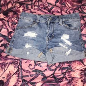 Jean ripped style shorts
